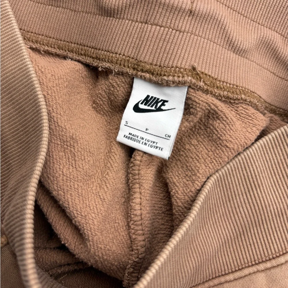 Nike women’s Tan brown Jogger Sweatpants size Small‎